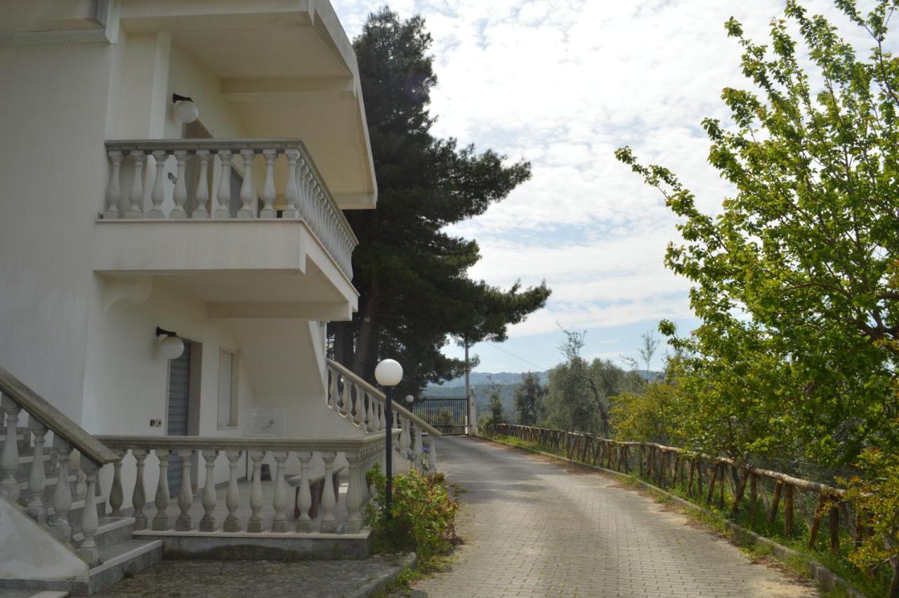 Agriturismo Valle Dei Gelsi Пескичи Номер фото