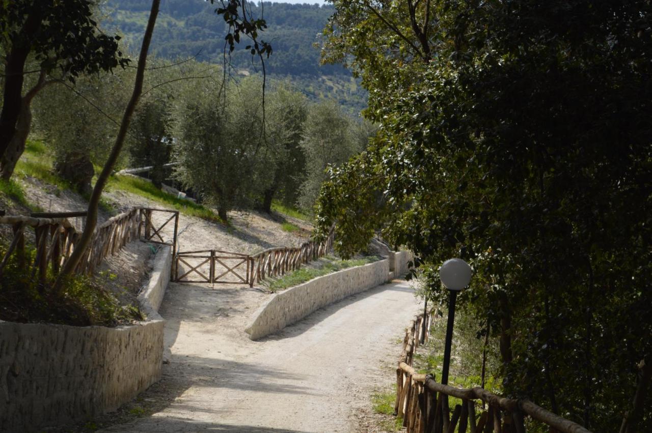 Agriturismo Valle Dei Gelsi Пескичи Экстерьер фото