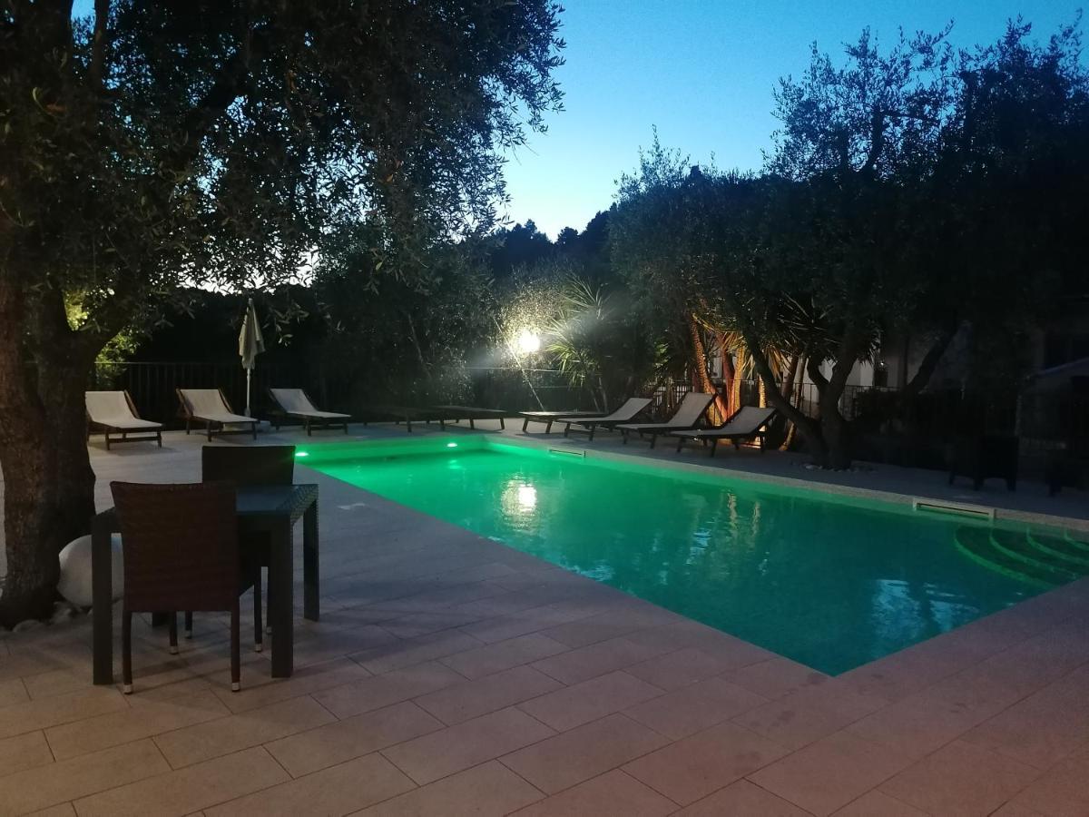 Agriturismo Valle Dei Gelsi Пескичи Экстерьер фото
